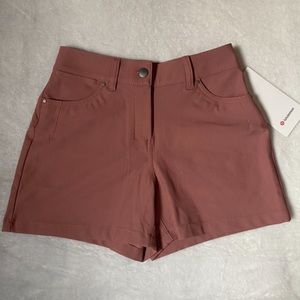 Lululemon sleek HR Shorts. 24